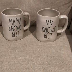 Rae Dunn mama knows best papa knows best mug set